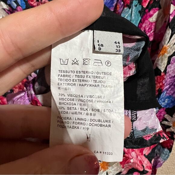 PINKO FLORAL SATIN BUTTON FRONT LONG SLEEVE SHEATH FAUX WRAP MINI DRESS - Picture 11 of 13